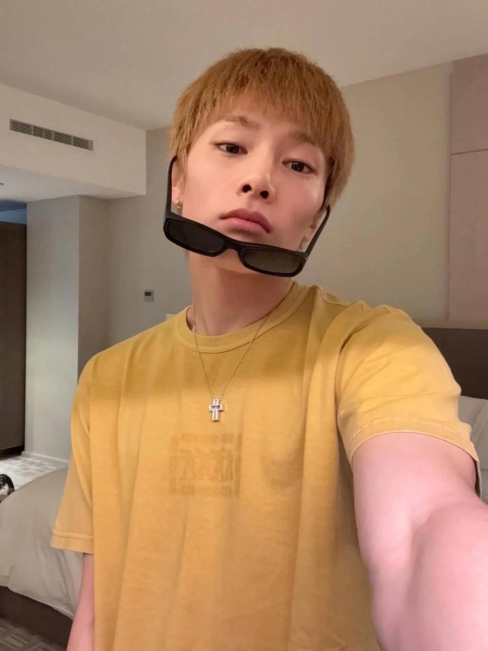 Jeongin  thumbnail