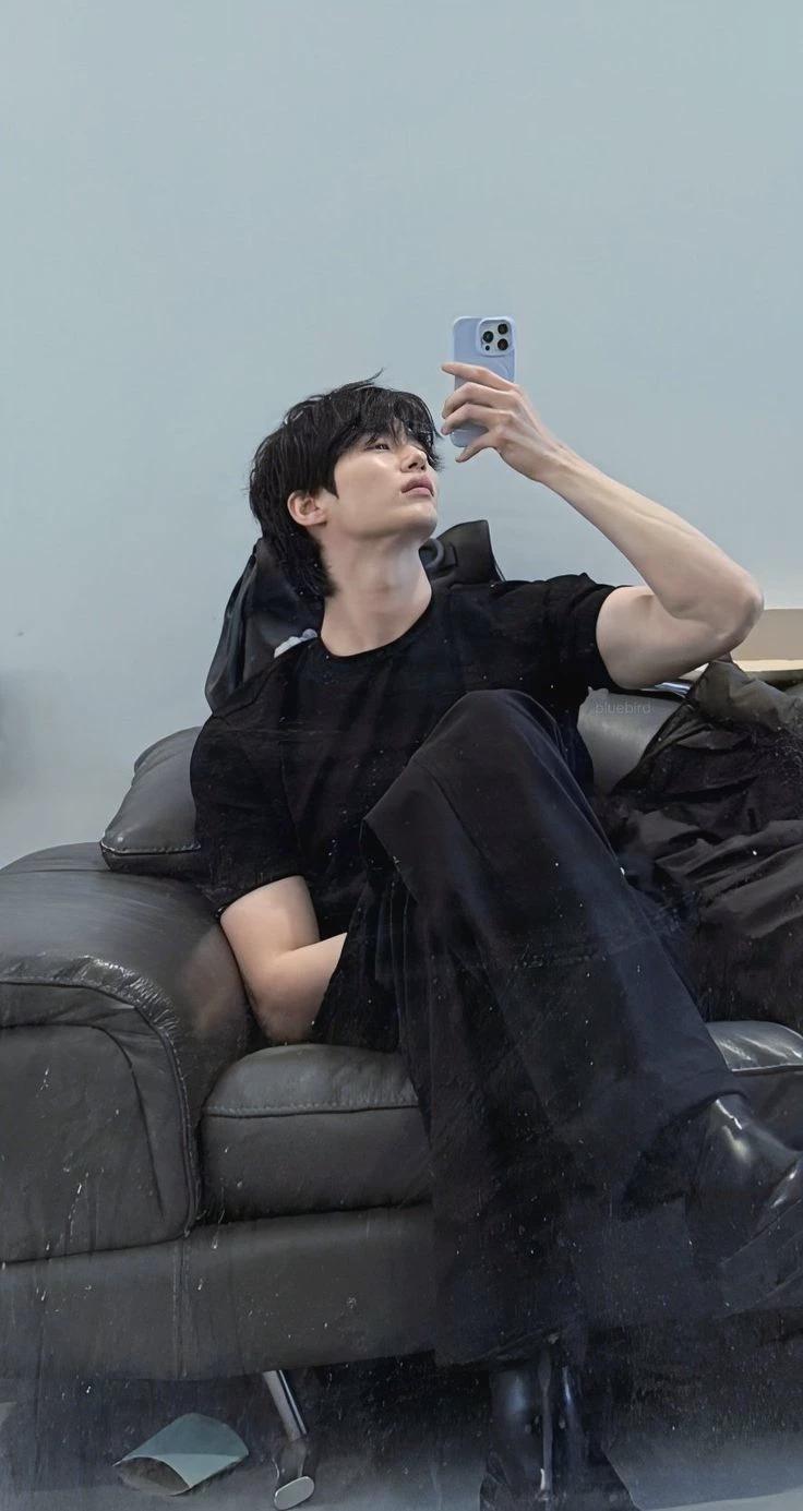 Byeon Woo-seok thumbnail