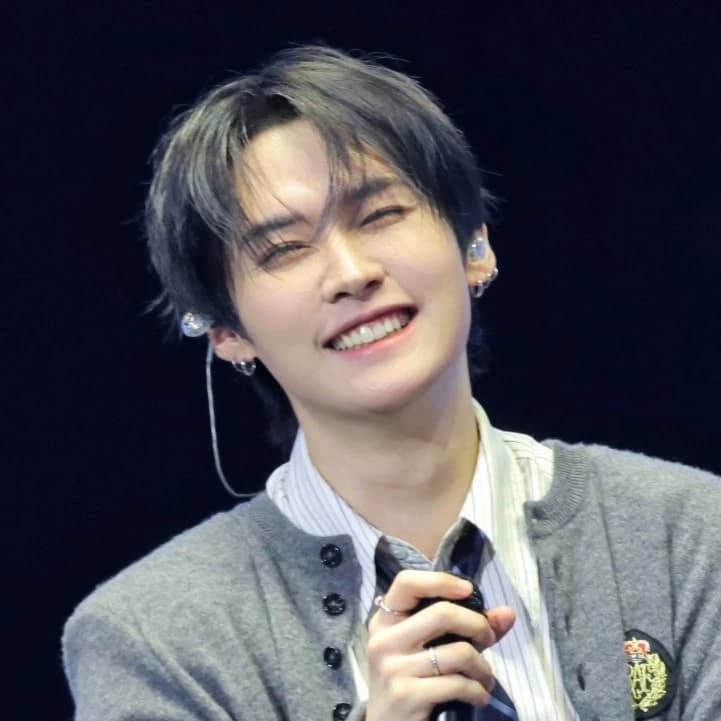 Lee Know thumbnail