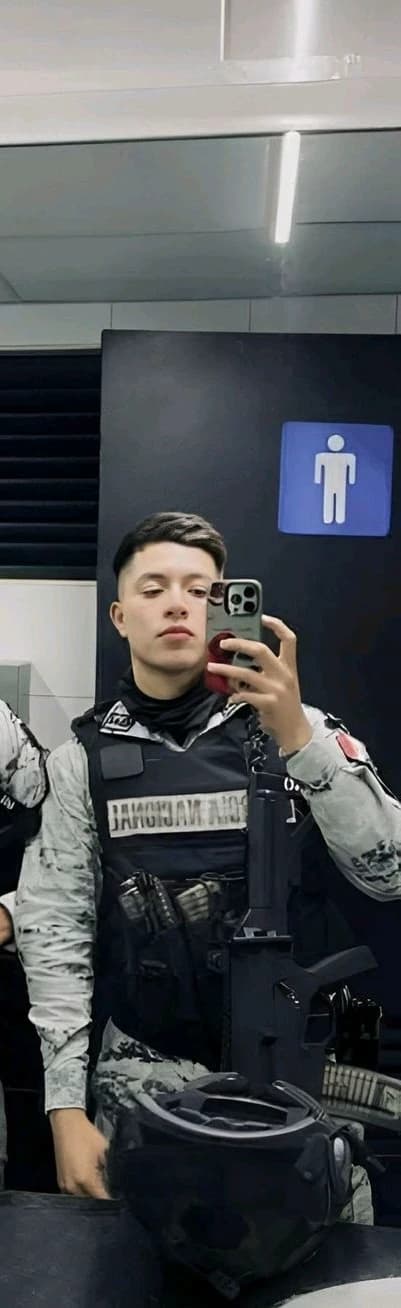 Rafael De la guardia nacional thumbnail