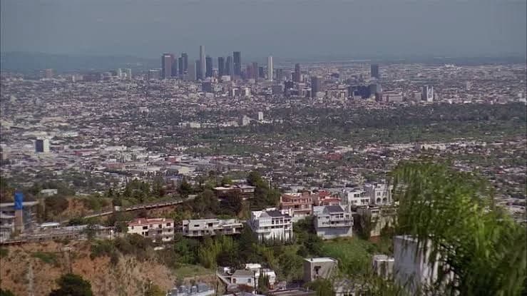 Life in a New House, Los Angeles, United States 2001 thumbnail