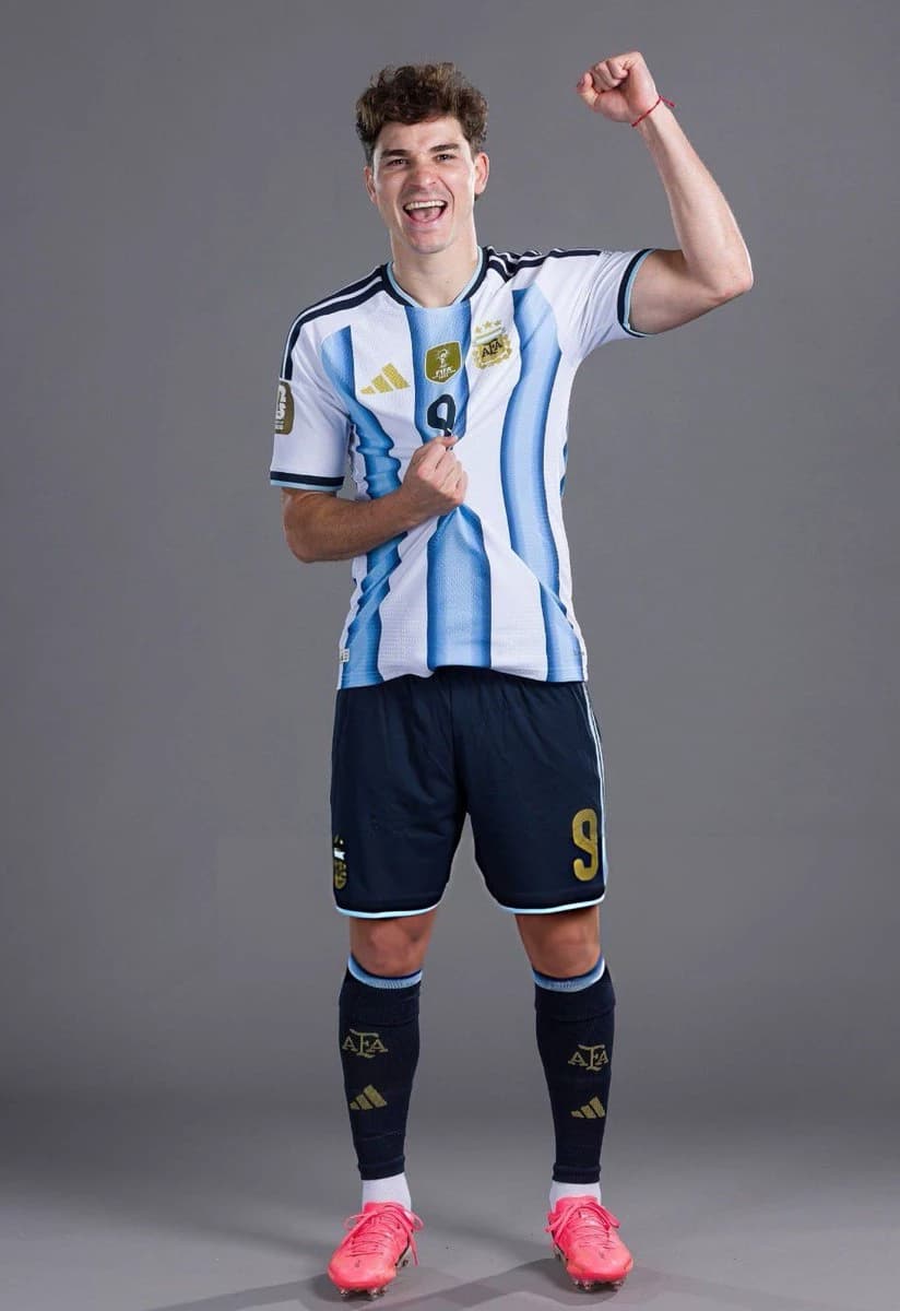 Julian Alvarez thumbnail
