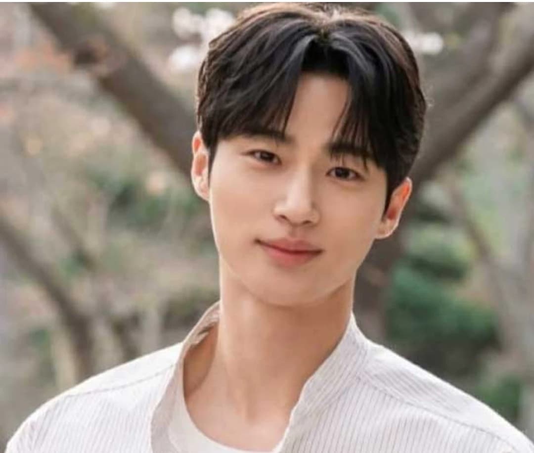 Byeon Woo-seok thumbnail