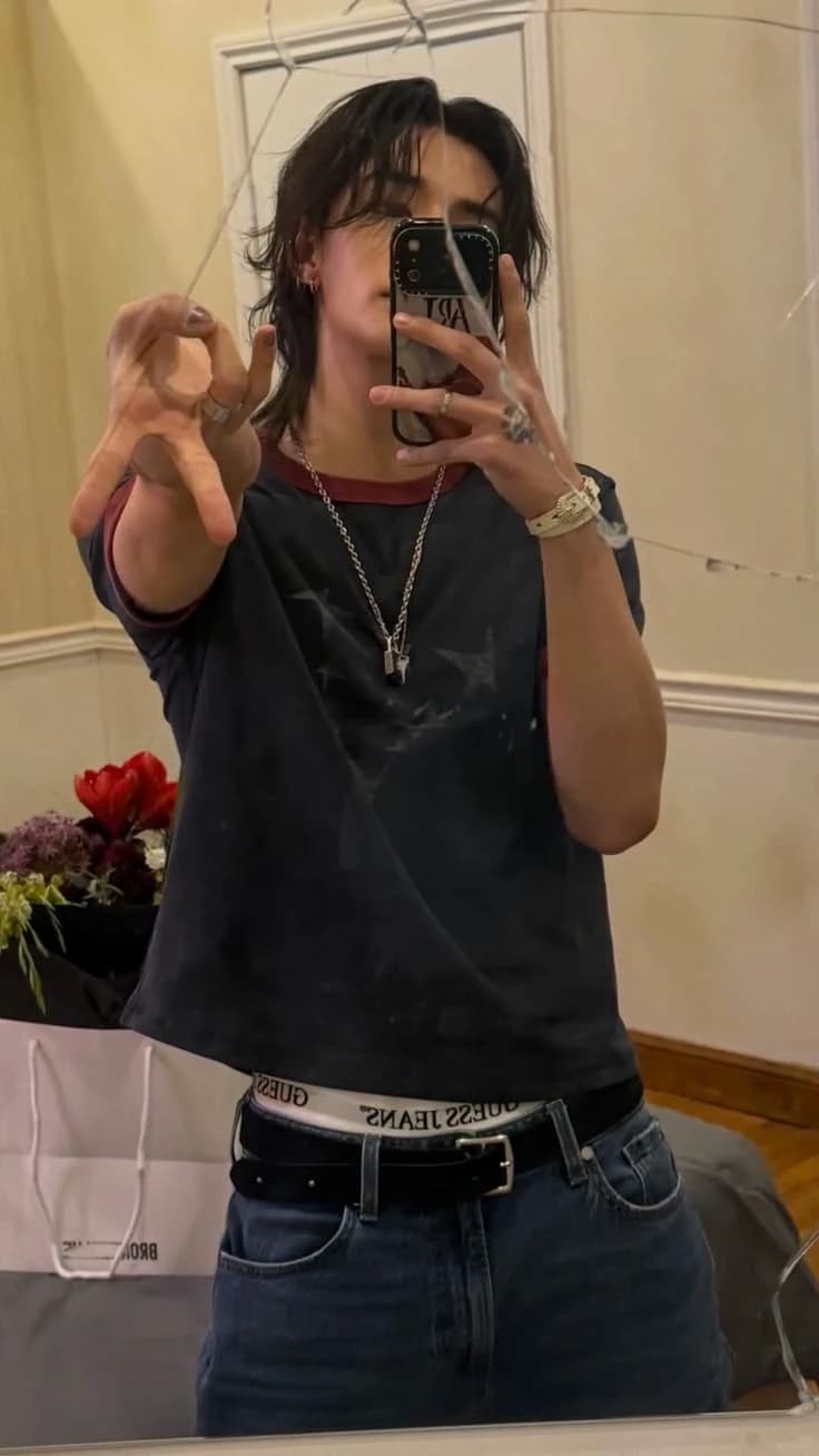 Hwang Hyunjin thumbnail