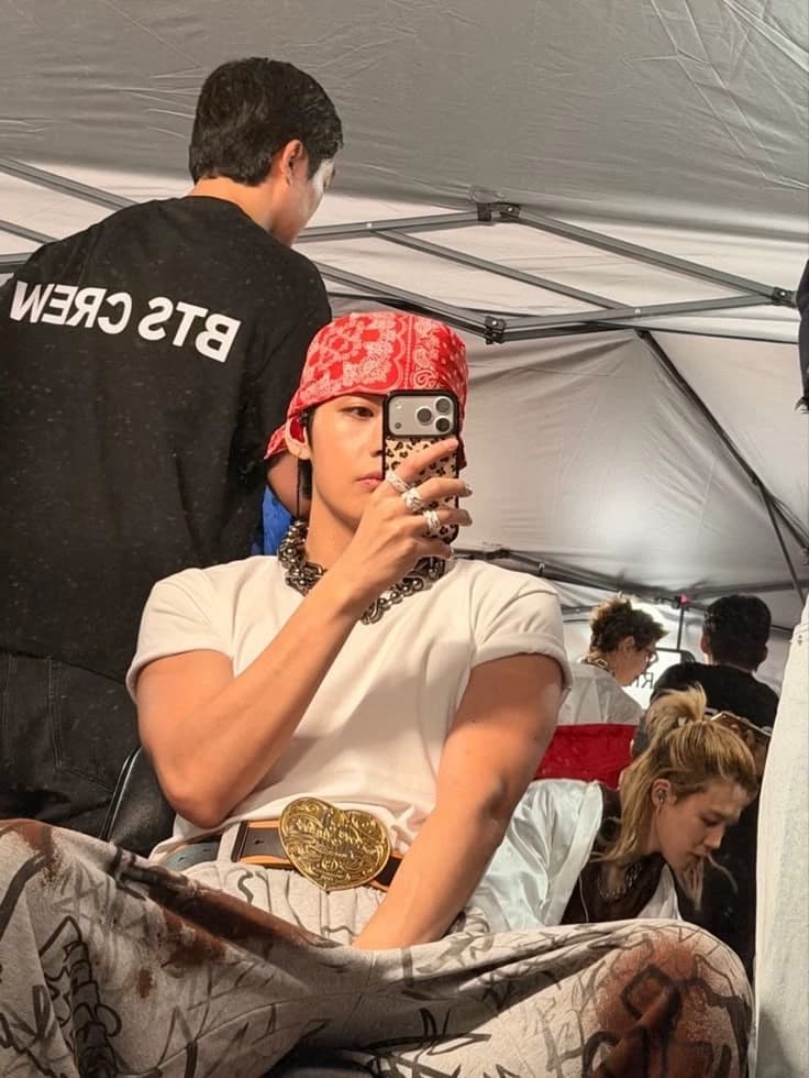 Kim Taehyung  thumbnail
