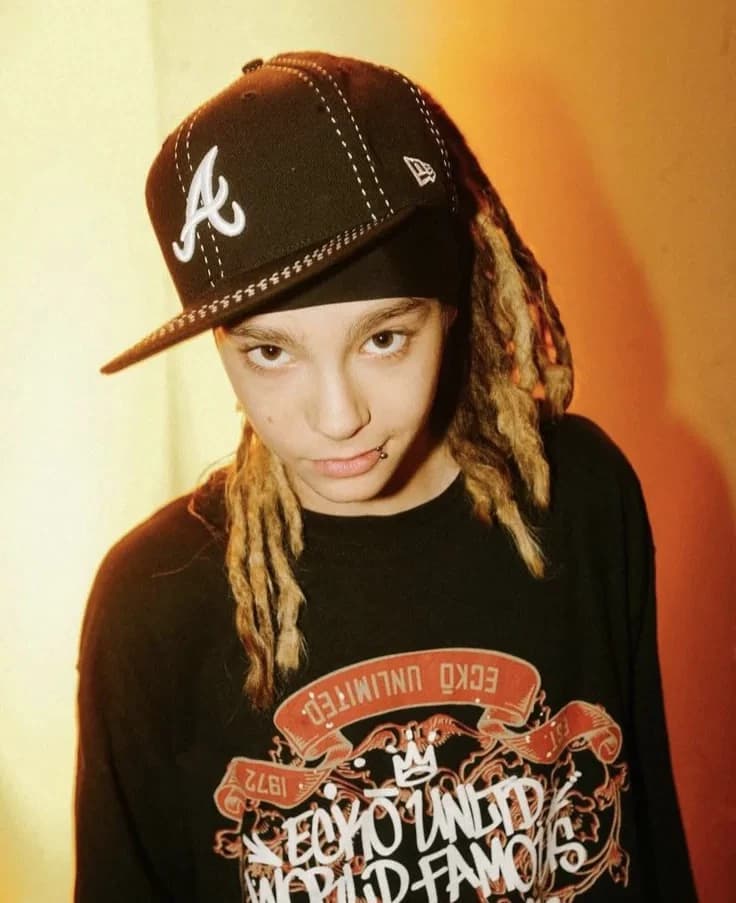 tom kaulitz - next door thumbnail