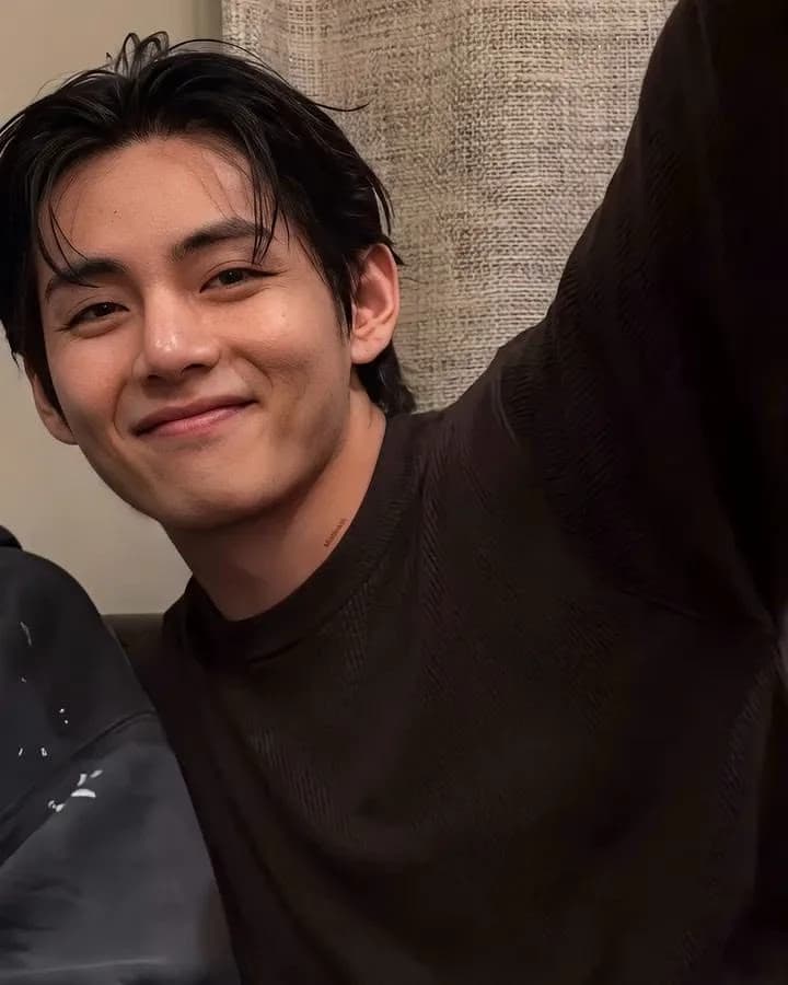 Kim Taehyung thumbnail
