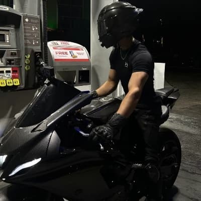 Jak (te lleva en moto a su casa) thumbnail