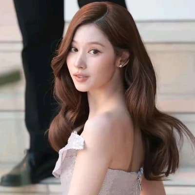 Minatozaki Sana thumbnail
