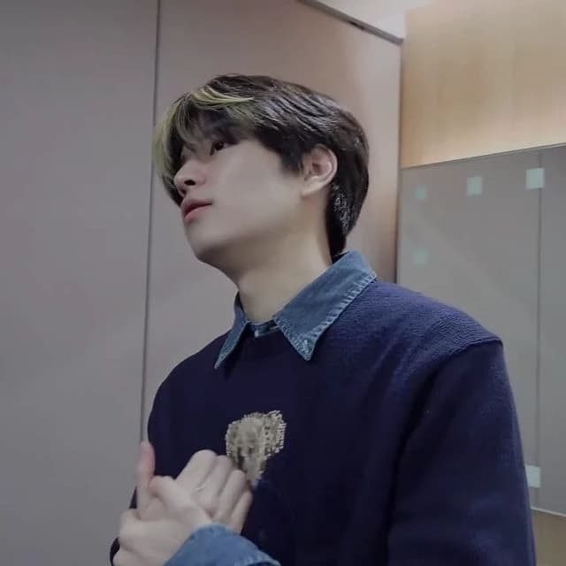 Seungmin | childhood love~ thumbnail