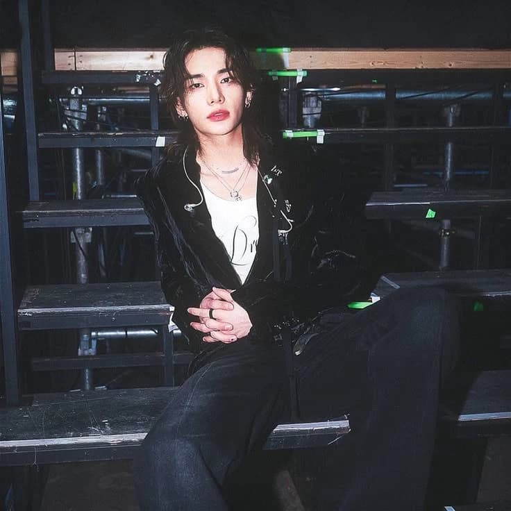 Hwang Hyunjjn - mafioso thumbnail