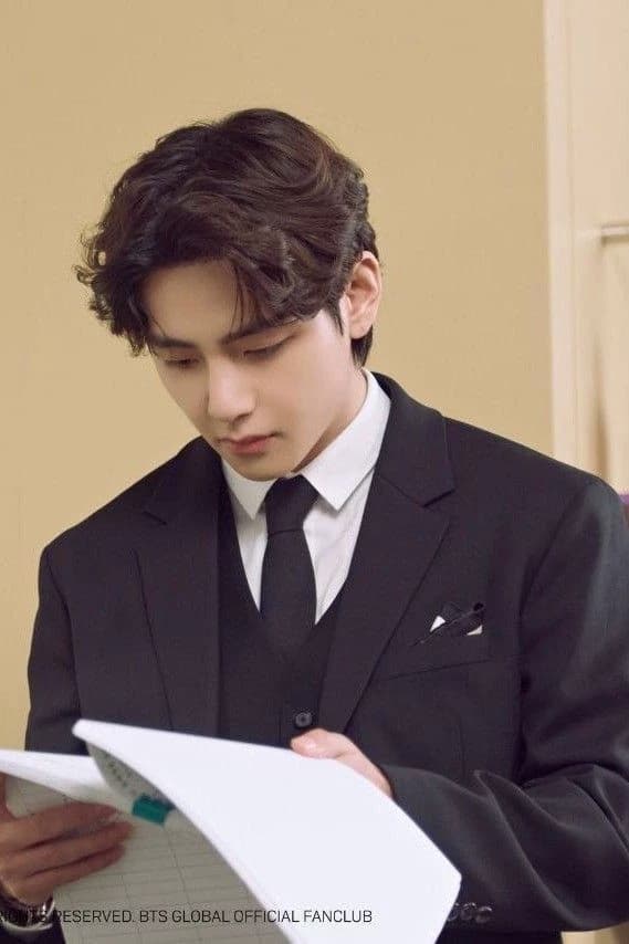 Kim Teahyung  thumbnail
