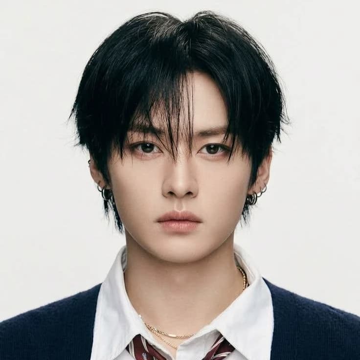 Lee Know thumbnail