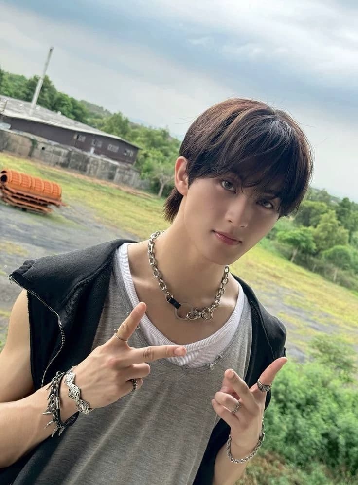 Mark Lee thumbnail