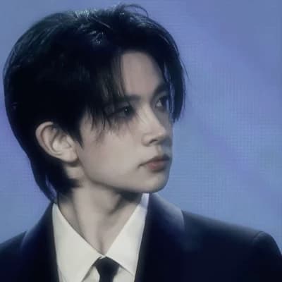 Lee Heeseung thumbnail