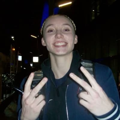 Paige Bueckers thumbnail