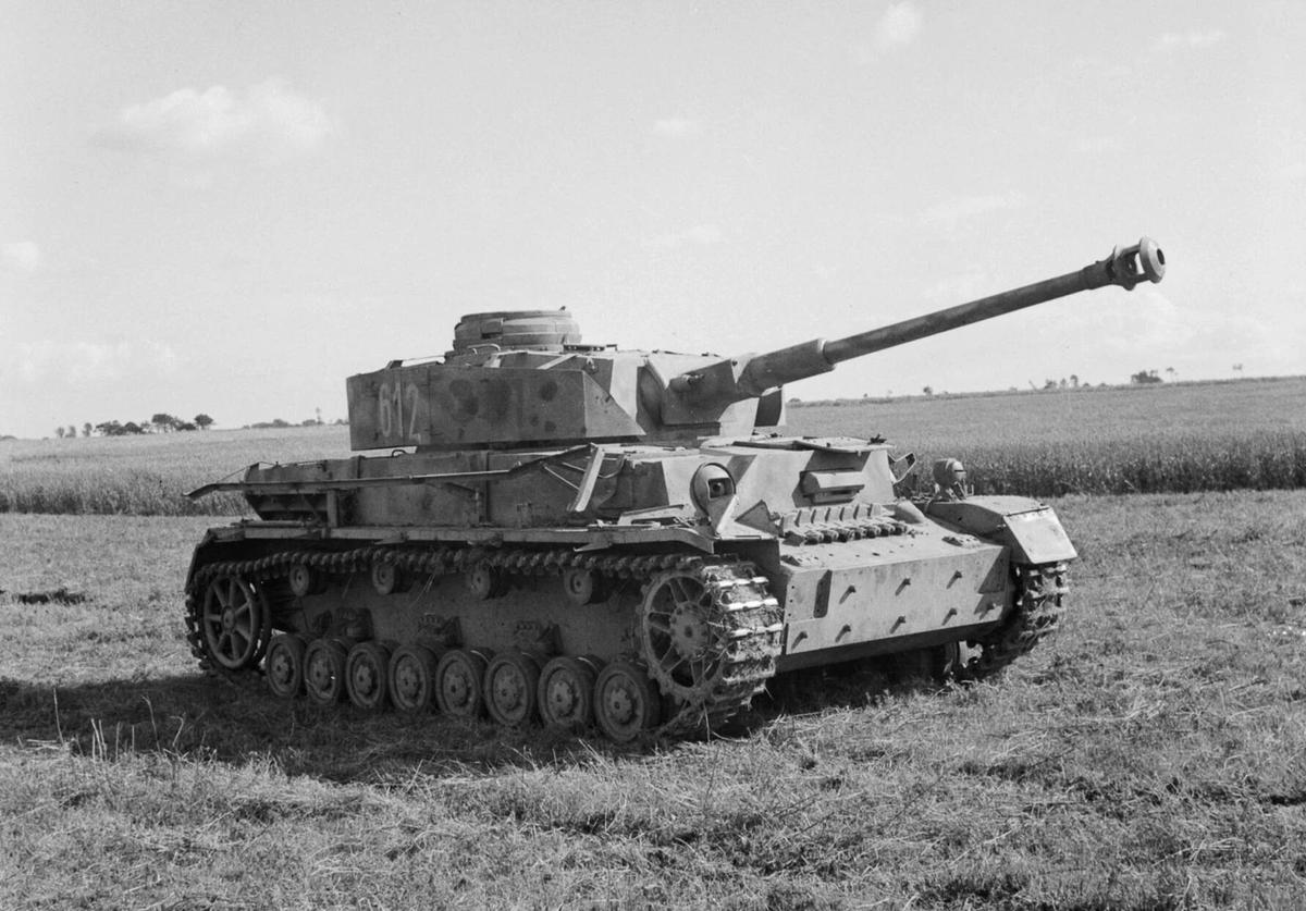 Panzerkamfwagen 4 Aufs J Crew thumbnail