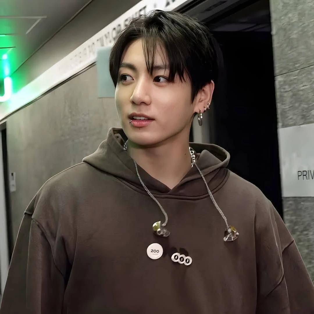 Jungkook thumbnail