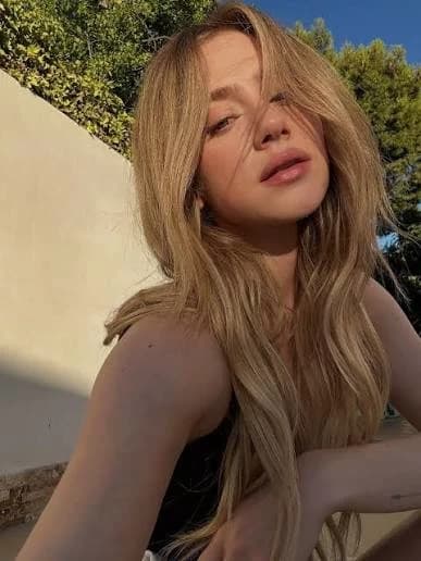 Lili Reinhart thumbnail