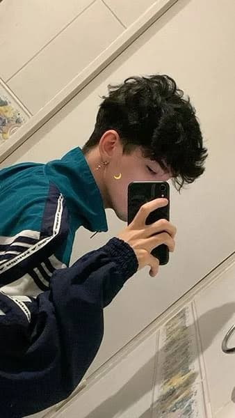 Alex  thumbnail