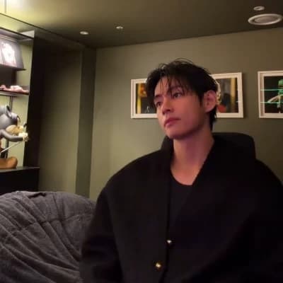 Kim Taehyung thumbnail