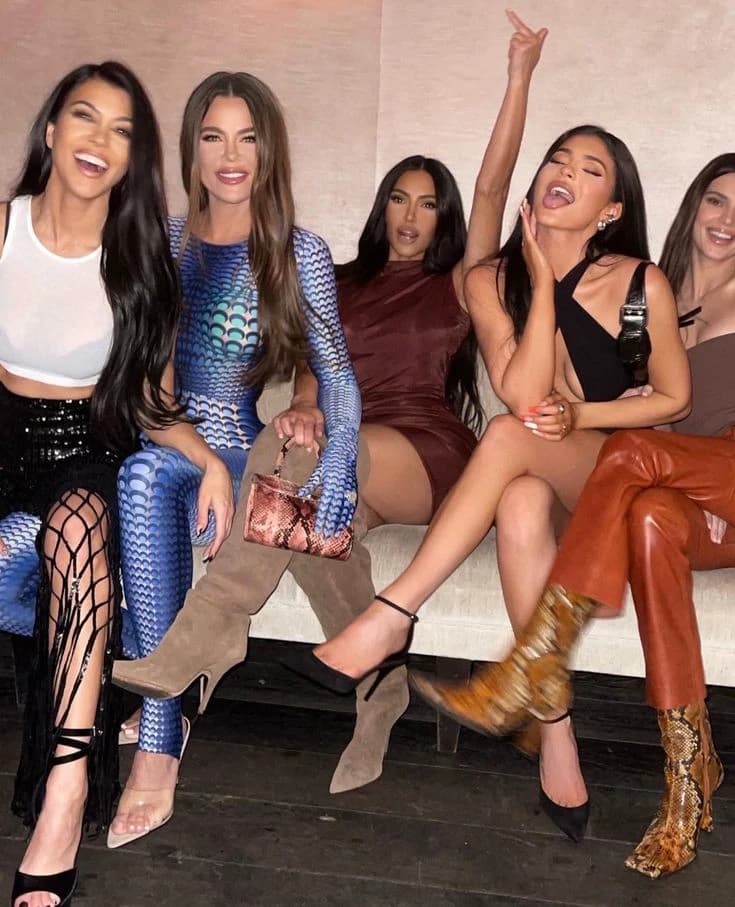 As Kardashian thumbnail