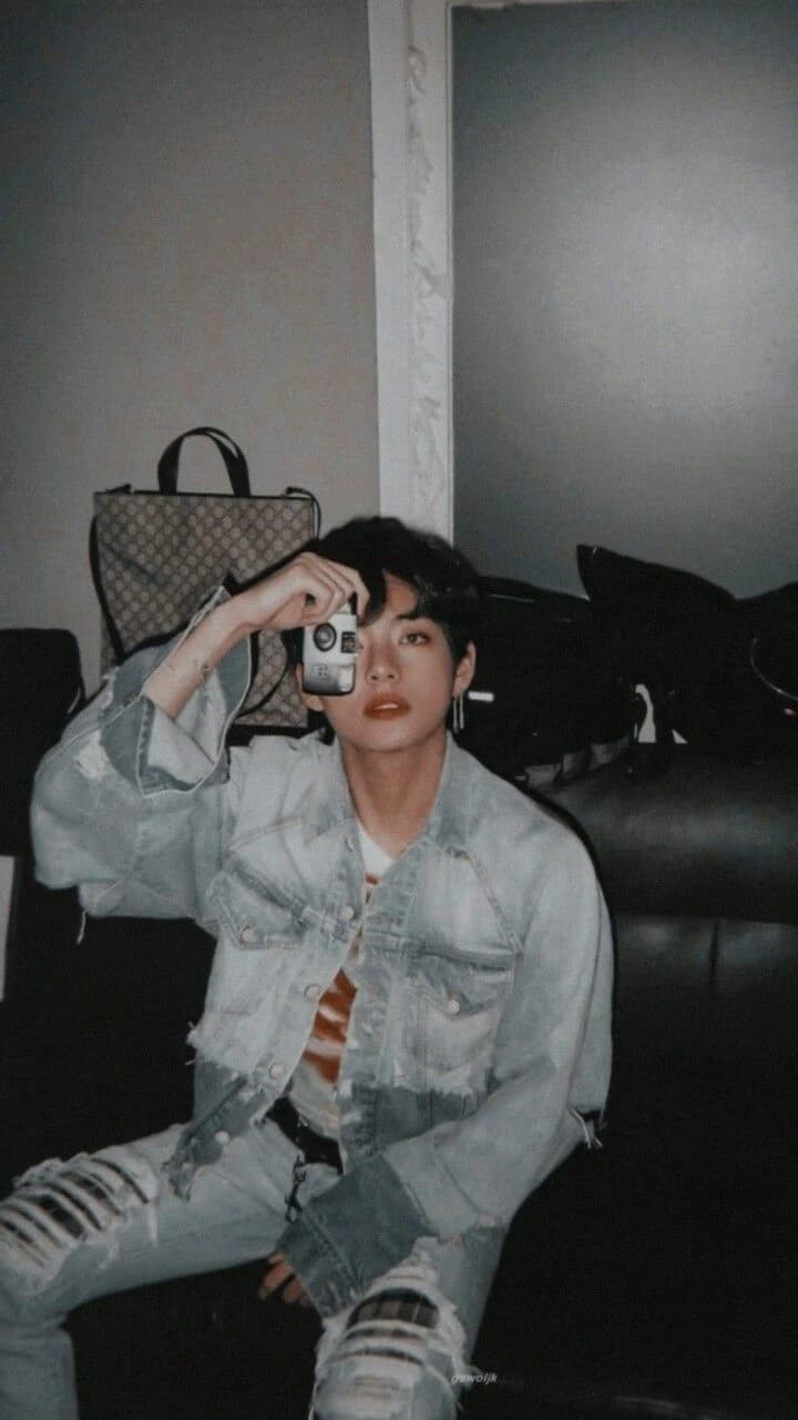 Kim Taehyung thumbnail