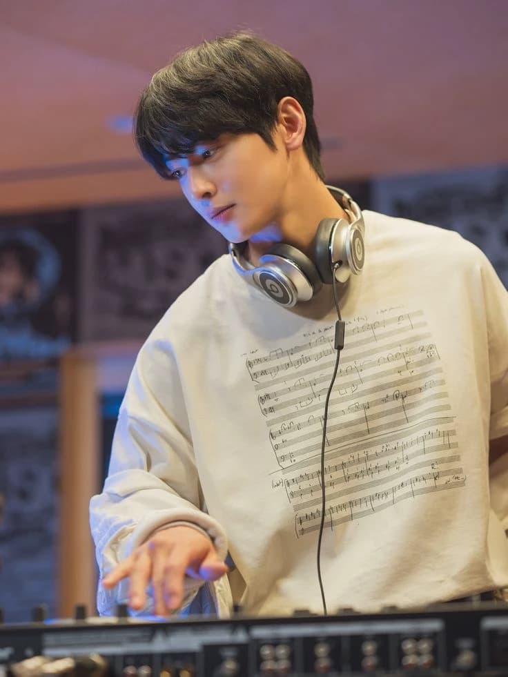 CHA EUN WOO thumbnail