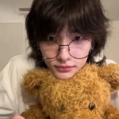 Hyunjin thumbnail