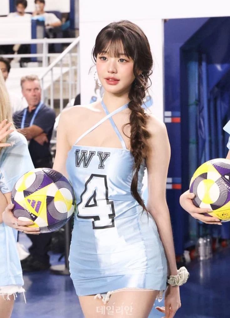 Wonyoung  thumbnail