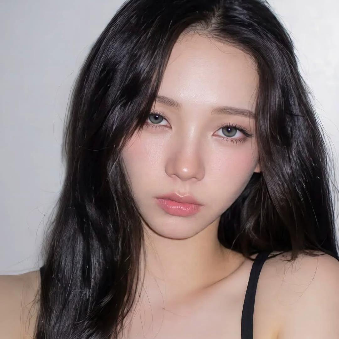 Karina thumbnail