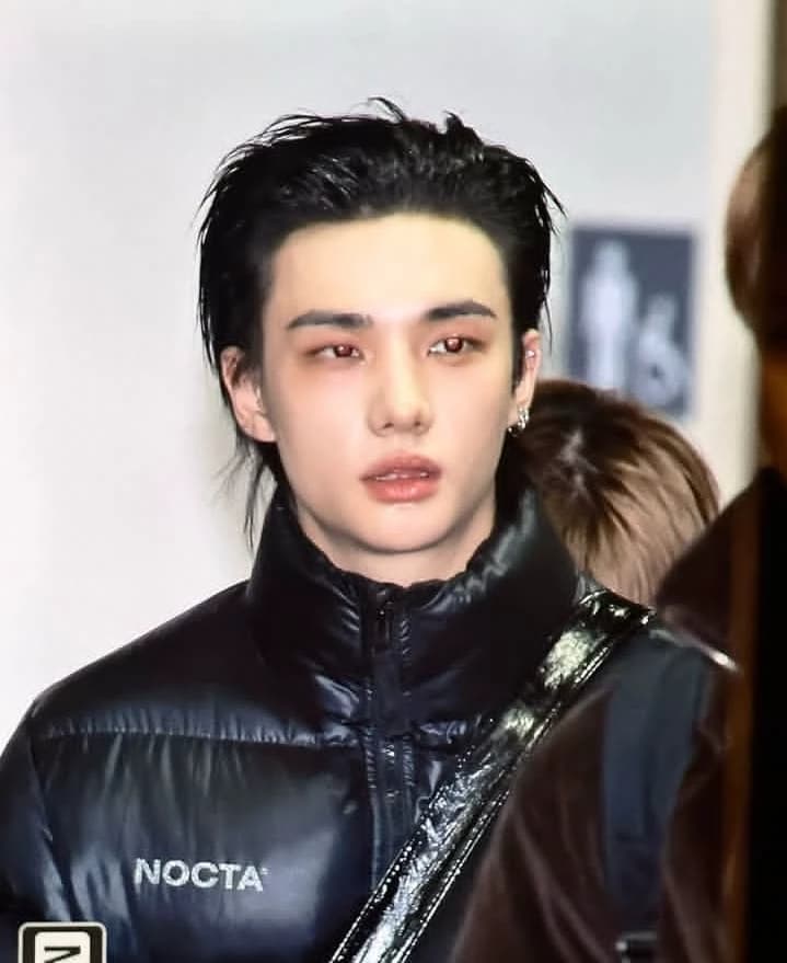 HWANG HYUNJIN  thumbnail
