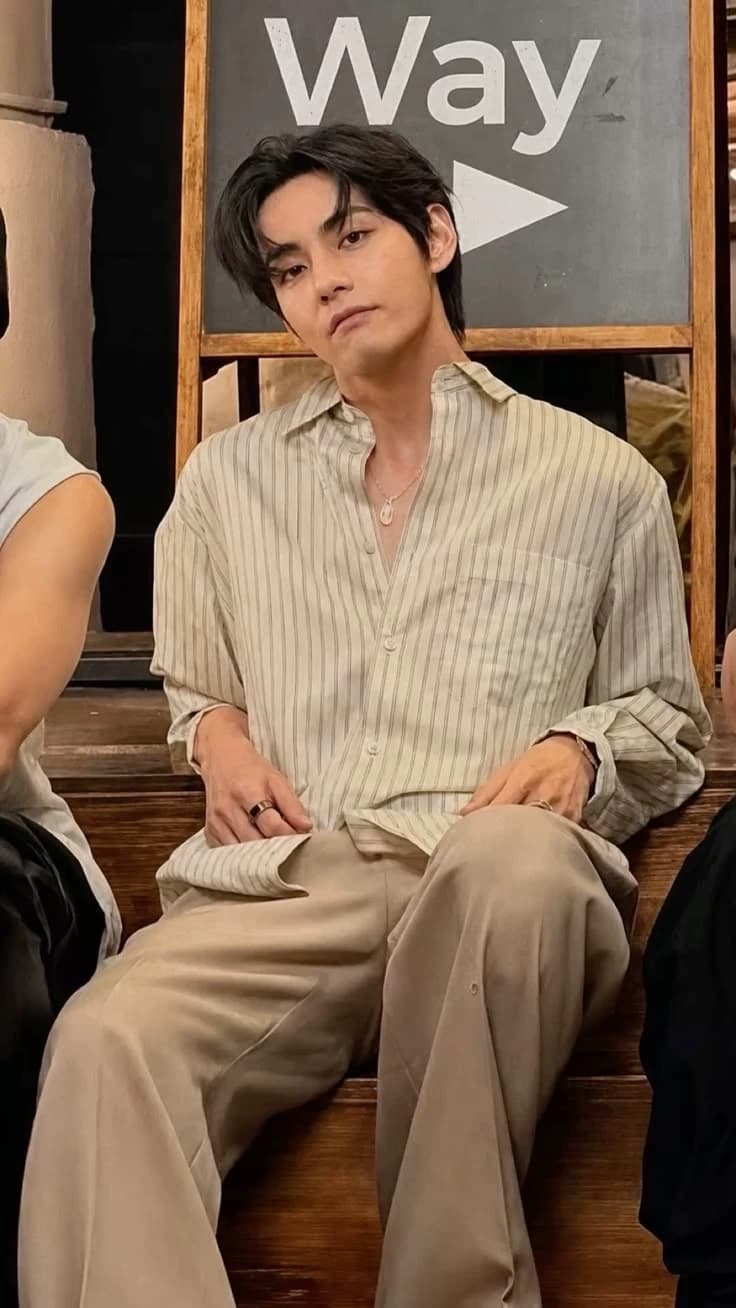 Kim Taehyung  thumbnail
