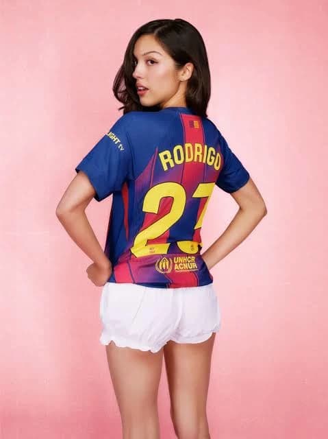Olivia Rodrigo 🔵🔴 thumbnail