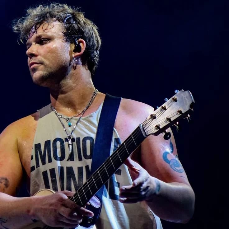 Ashton Irwin thumbnail