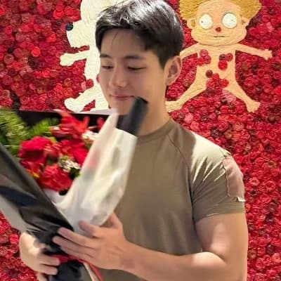 Kim Taehyung thumbnail