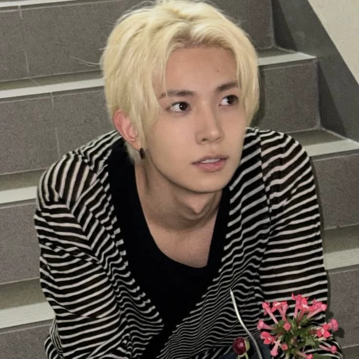 Lee Heeseung thumbnail