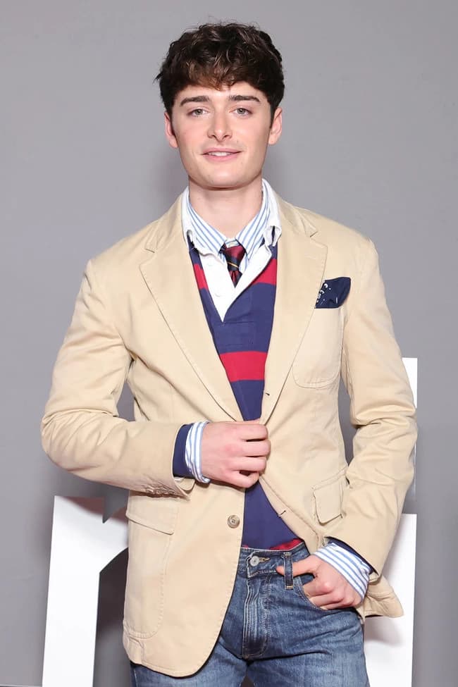 Noah Schnapp thumbnail