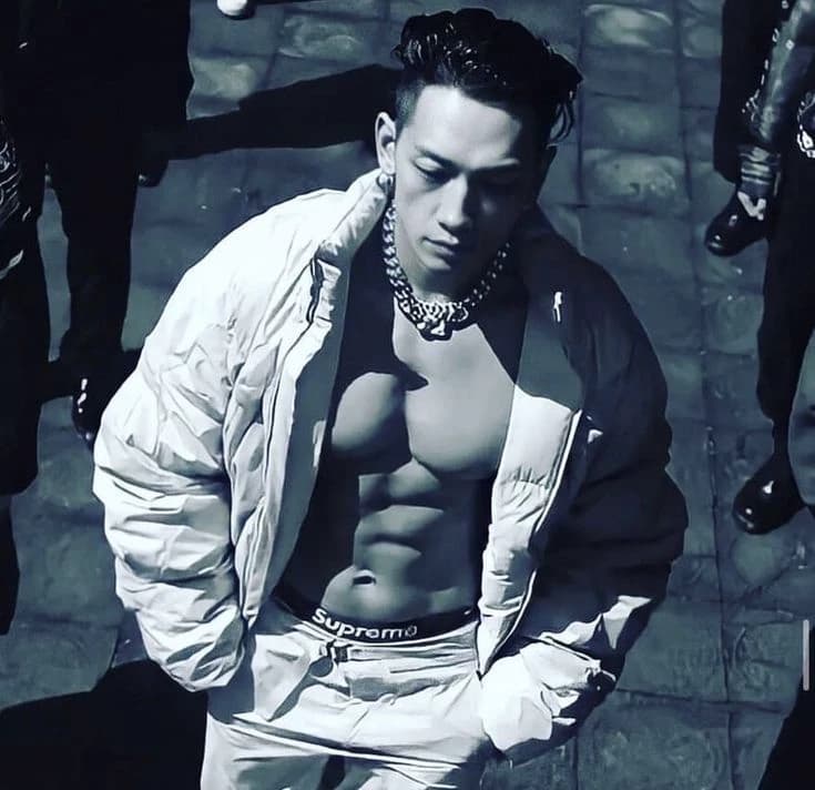 Beak Jeong - Your criminal husband, the mafia boss thumbnail