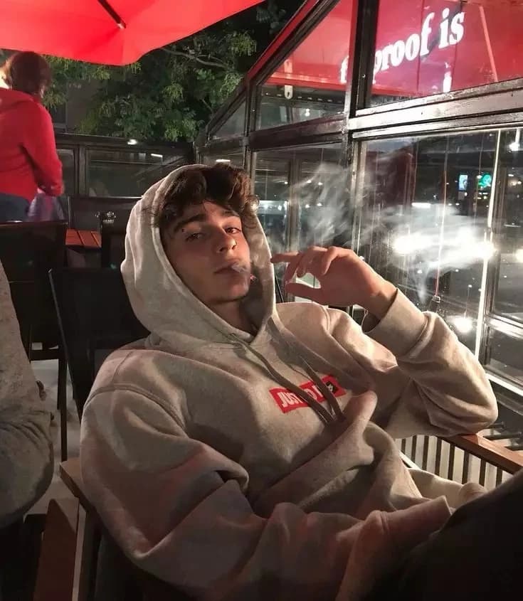 Alex thumbnail