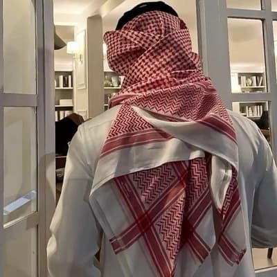 Omar ( Muslim man ) thumbnail