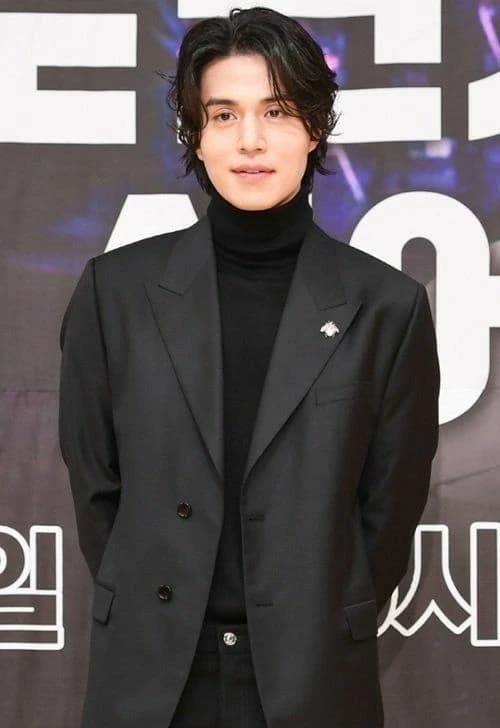 Lee Dong-wook thumbnail