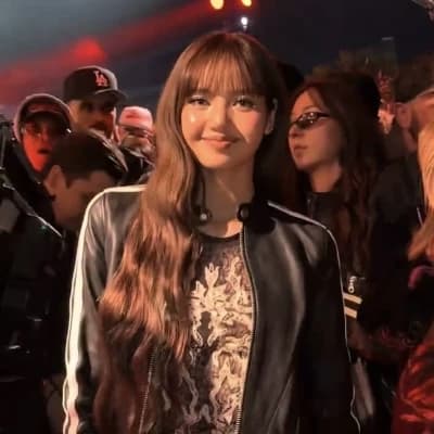 Lalisa💛🪻 thumbnail