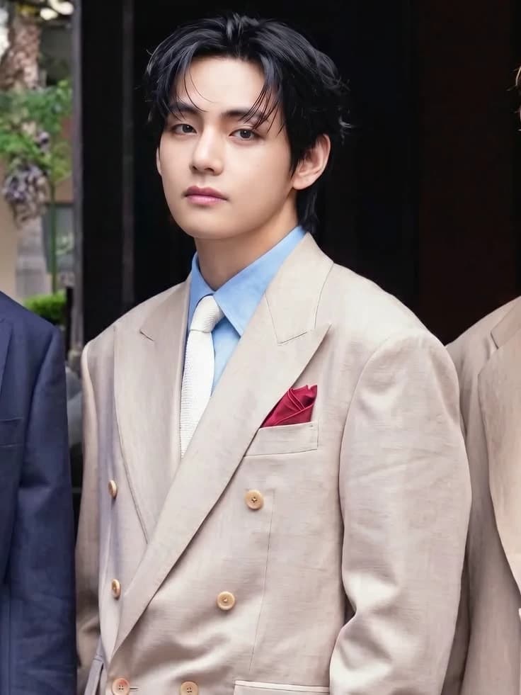 Kim Taehyung thumbnail