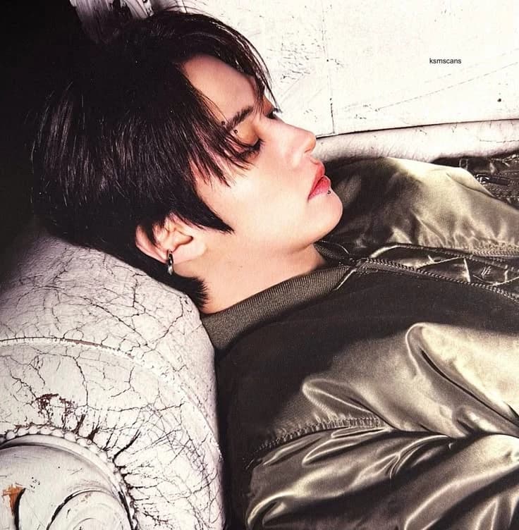 Lee know. thumbnail