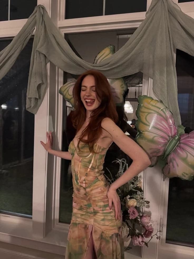 Layla Everhart  thumbnail