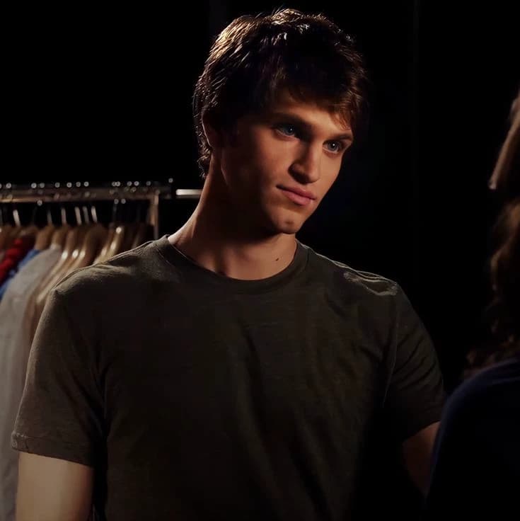 Toby Cavanaugh thumbnail