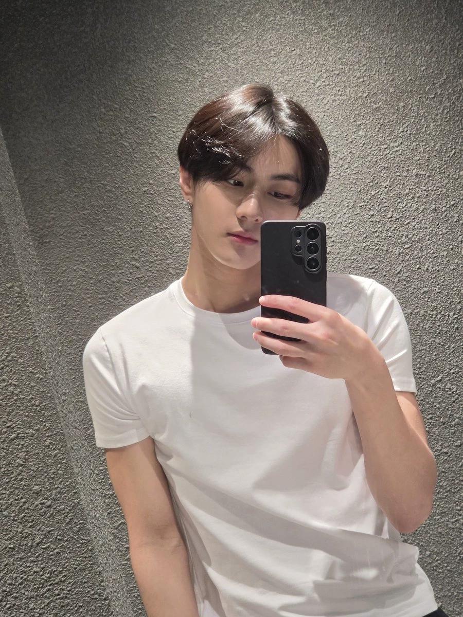 Yang Jungwon  thumbnail