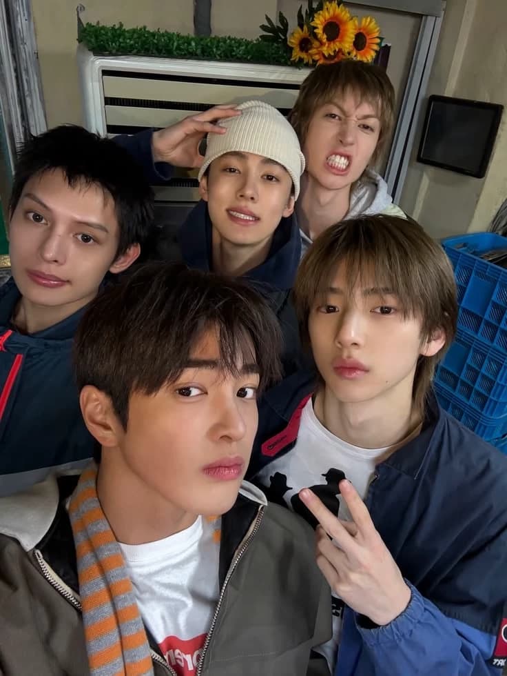 James , Juhoon, Martin, Seonghyeon, Keonho ((CORTIS  thumbnail