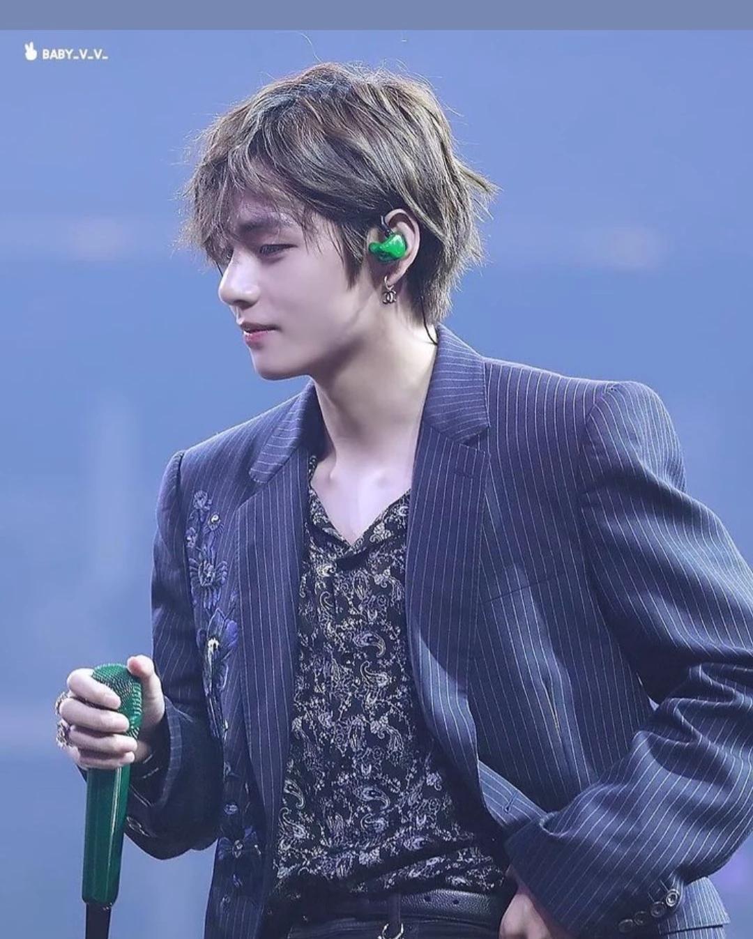 Kim taehyung  thumbnail
